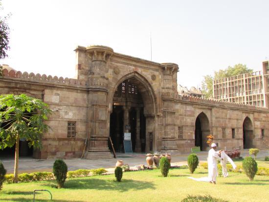 Sultan Ahmed Shah Mosque